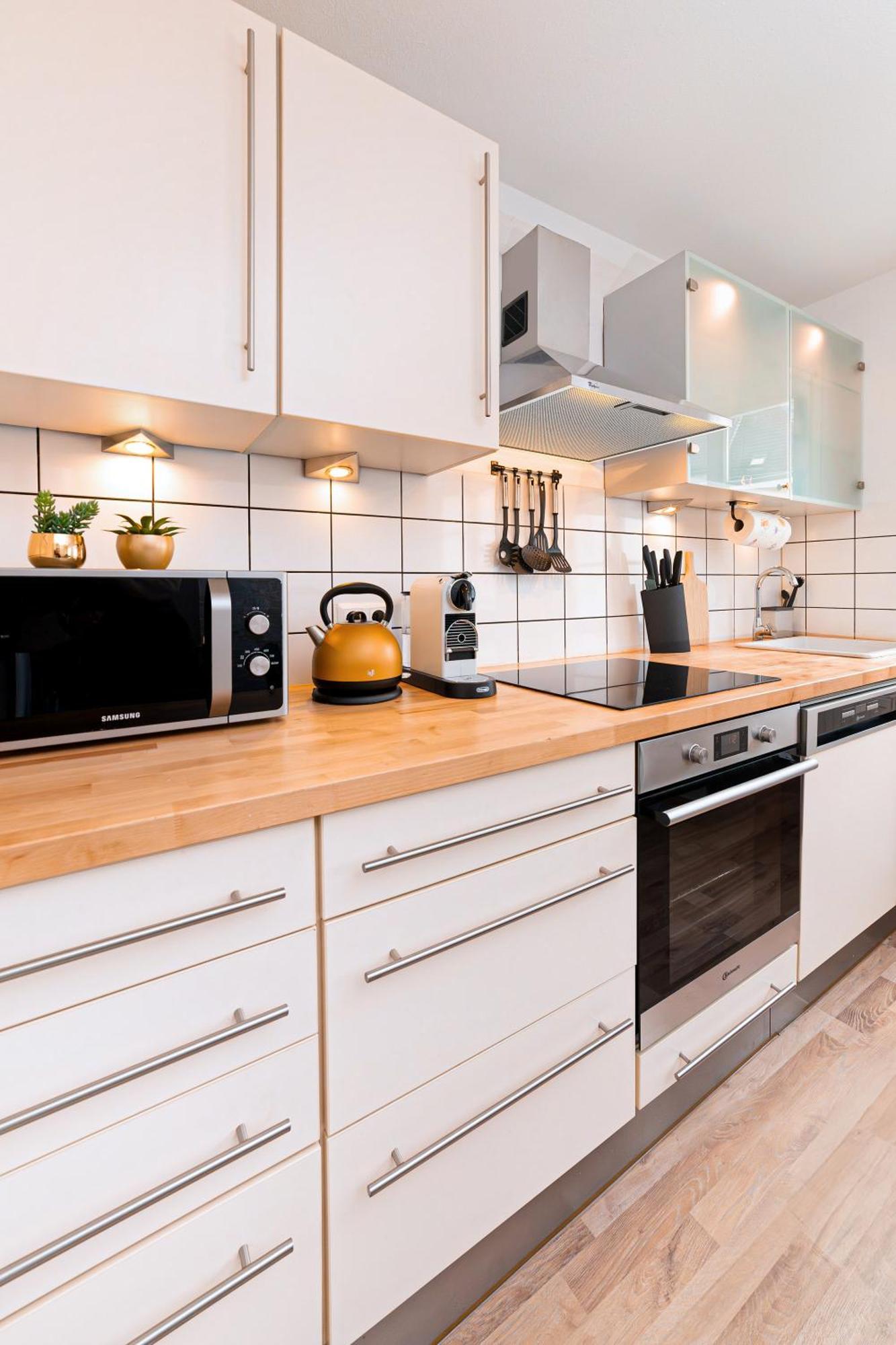 Smart Home - Wuppertal - Perfect For 6 Guests - Central - Netflix - Schwebebahn - Free Parking Zone Exterior foto