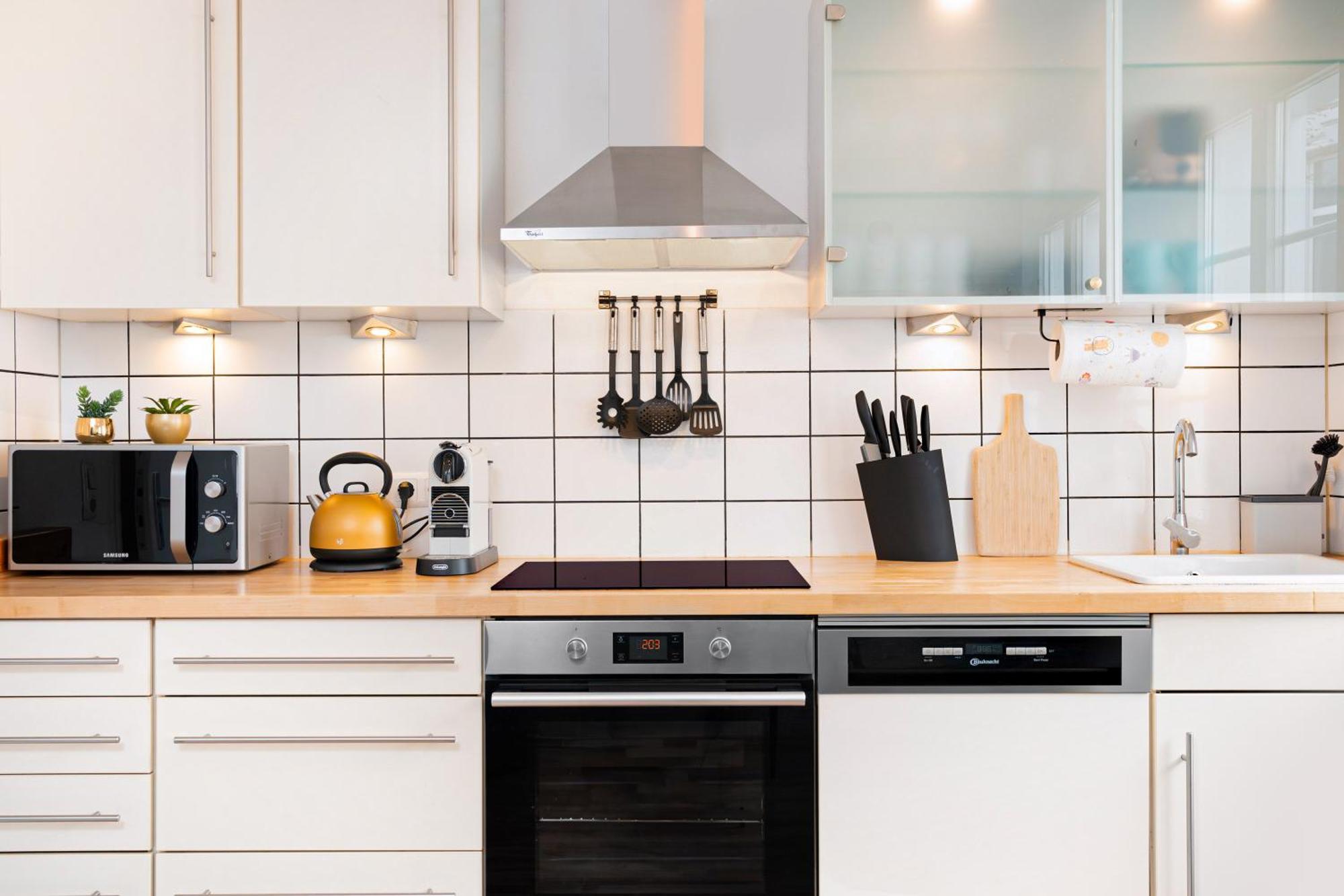 Smart Home - Wuppertal - Perfect For 6 Guests - Central - Netflix - Schwebebahn - Free Parking Zone Exterior foto