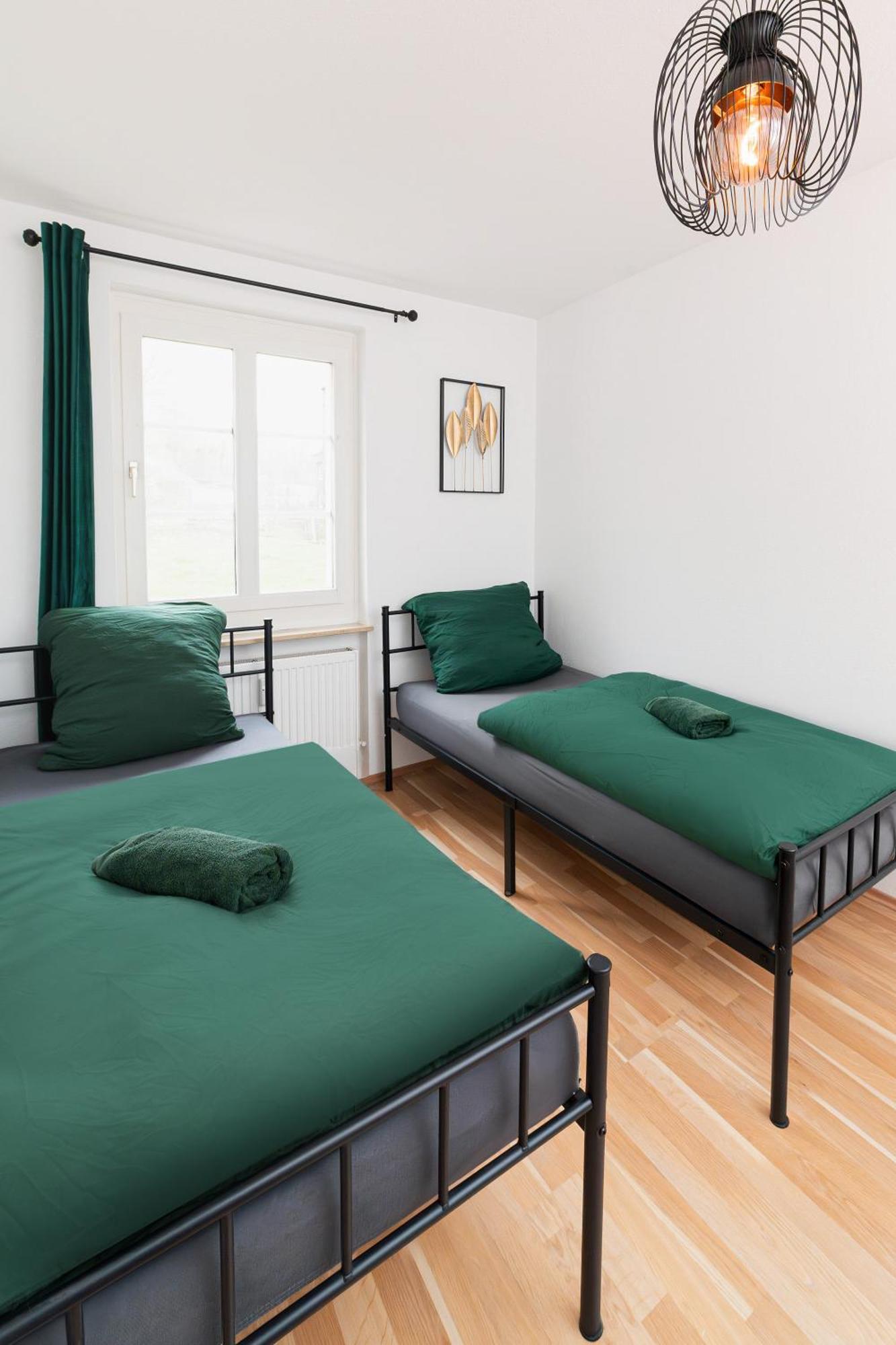 Smart Home - Wuppertal - Perfect For 6 Guests - Central - Netflix - Schwebebahn - Free Parking Zone Exterior foto